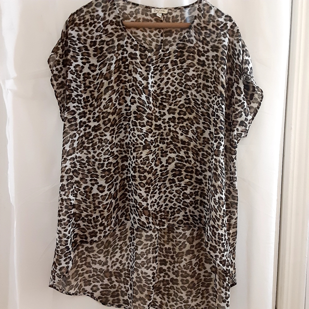 Lily White Leopard Print top